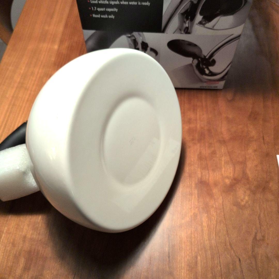 オクソー　OXO GOOD GRIPS 　 白ホーローケトル　やかん 1.7L