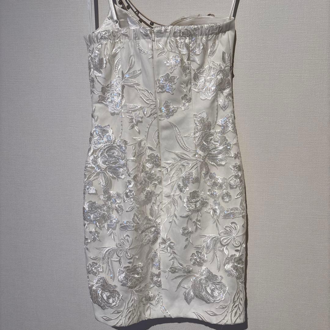 glossy アシンメトリービジューラインレースタイトミニドレス