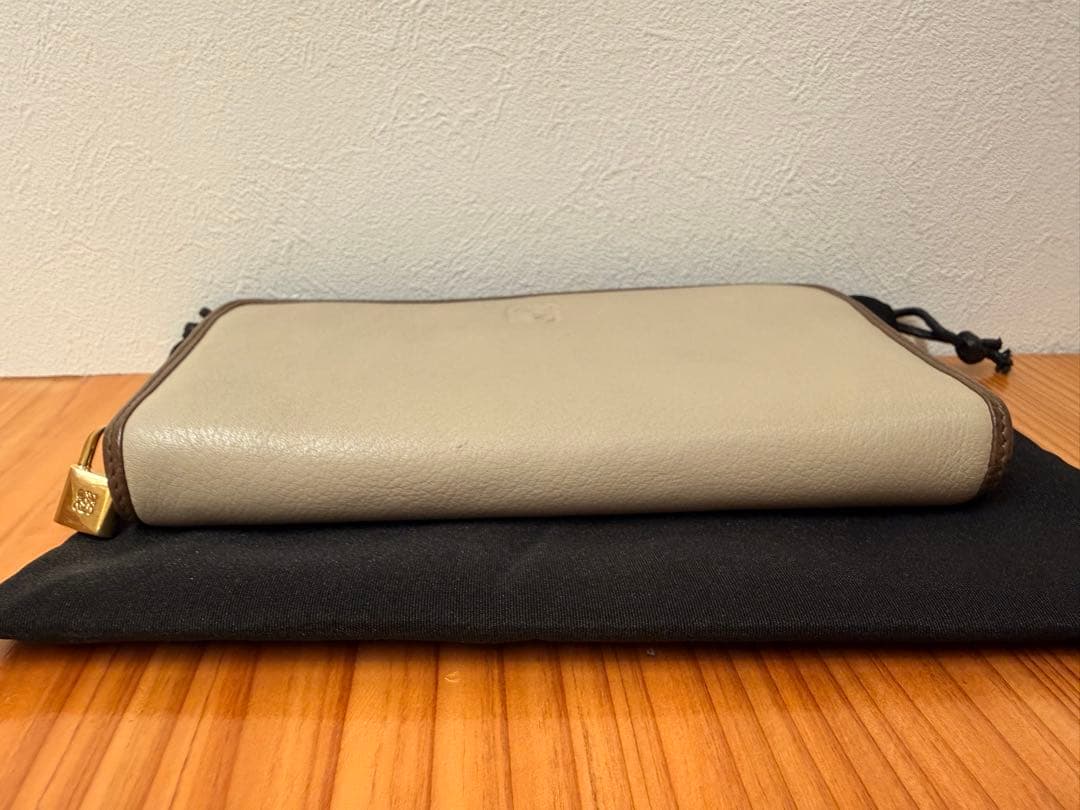 【極美品】LOEWE ロエベ AMAZONA アマソナ ラウンドファスナー