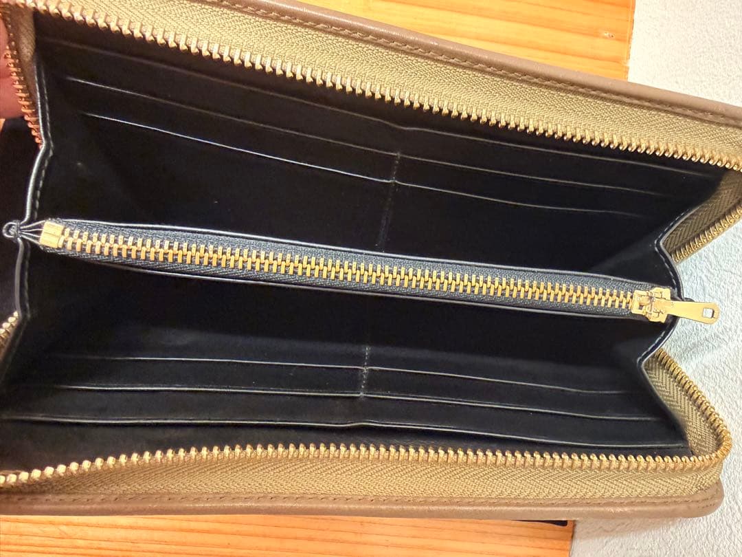 【極美品】LOEWE ロエベ AMAZONA アマソナ ラウンドファスナー