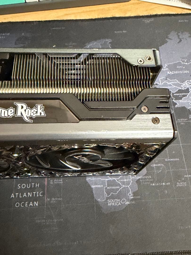 GeForce RTX 4090 Game Rock 本体のみ