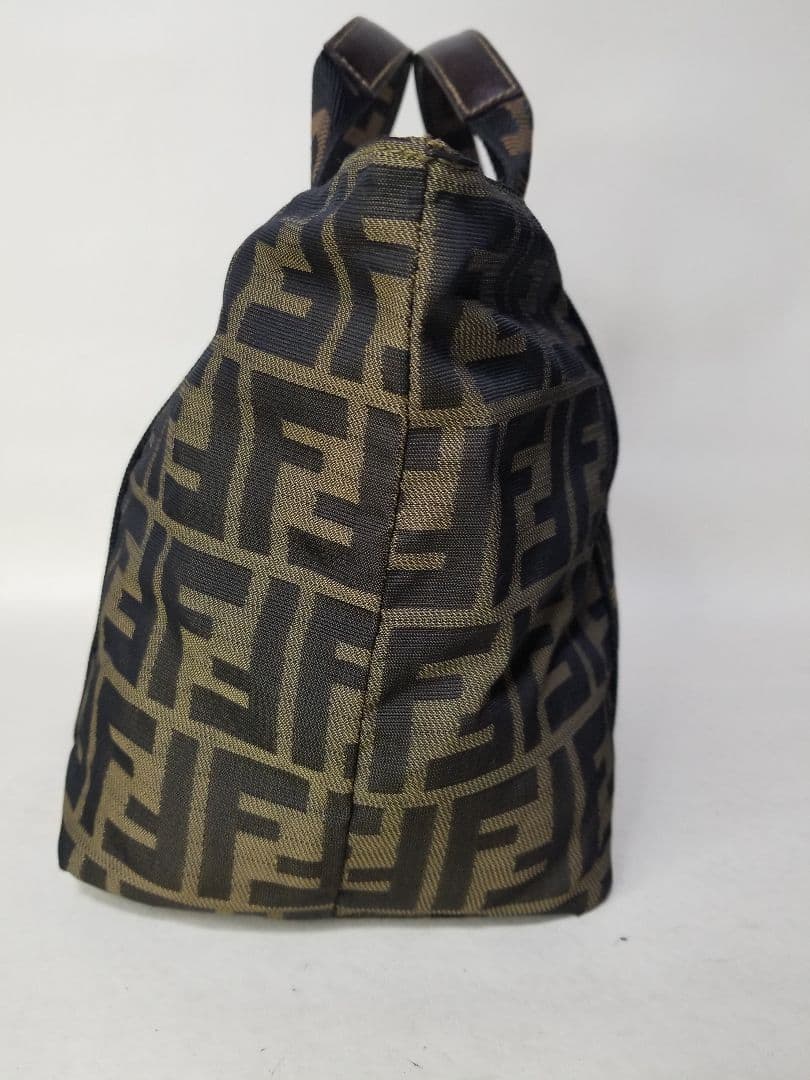 ヴィンテージ フェンディ FFモノグラム ジッピーハンドバッグ（ブラウン）