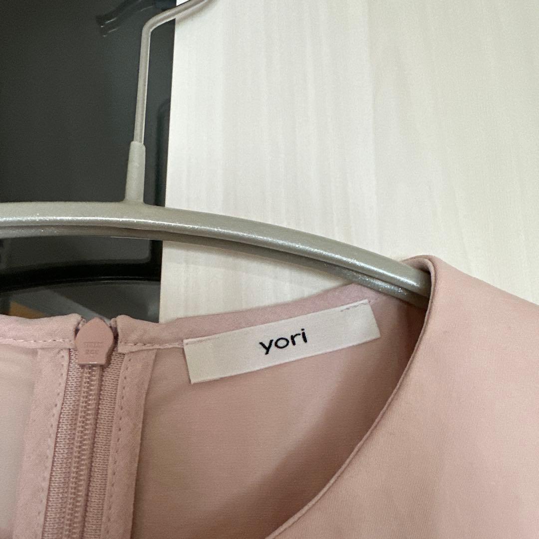 Yori フラットカラーティアードブラウス　ピンク