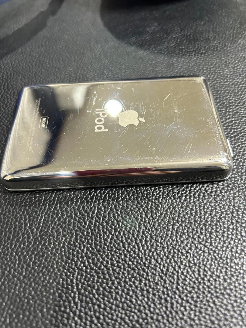 Apple iPod Classic 160GB + Beatsヘッドフォン