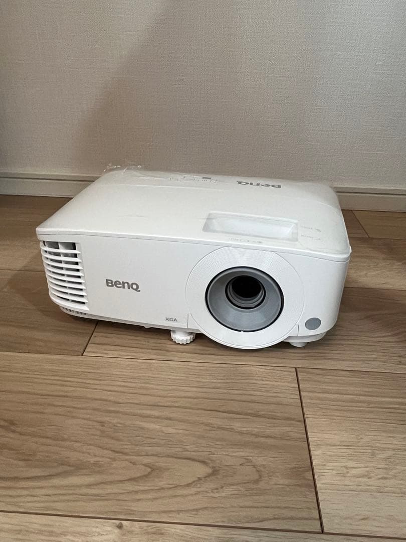 BENQ プロジェクター 本体 ホワイト
