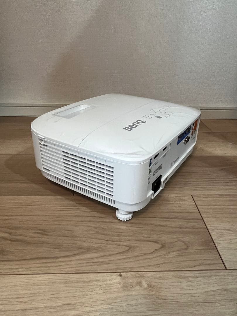 BENQ プロジェクター 本体 ホワイト