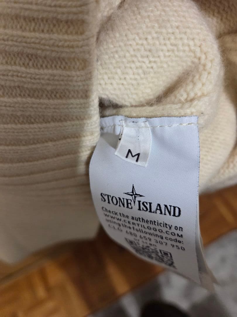 ストーンアイランド ハーフジップニット　ベージュ　Mサイズ
