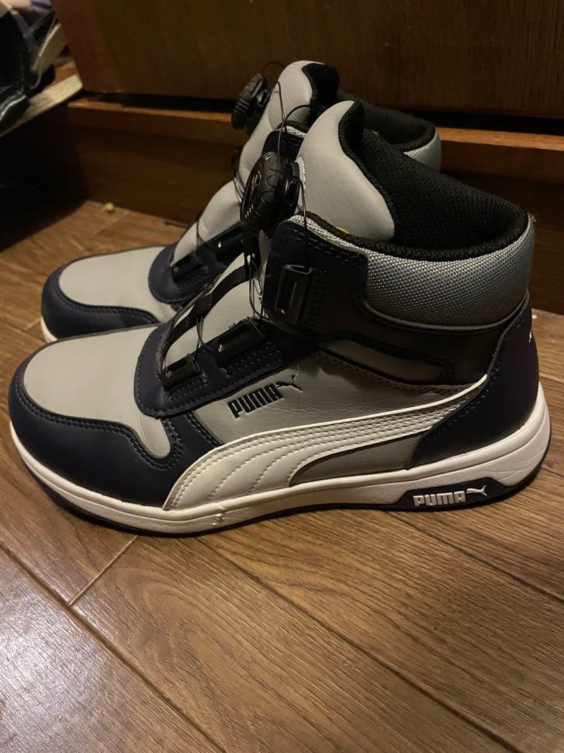 上*也様 PUMA 安全靴 フロントコート ディスクミッド グレー/ネイビー