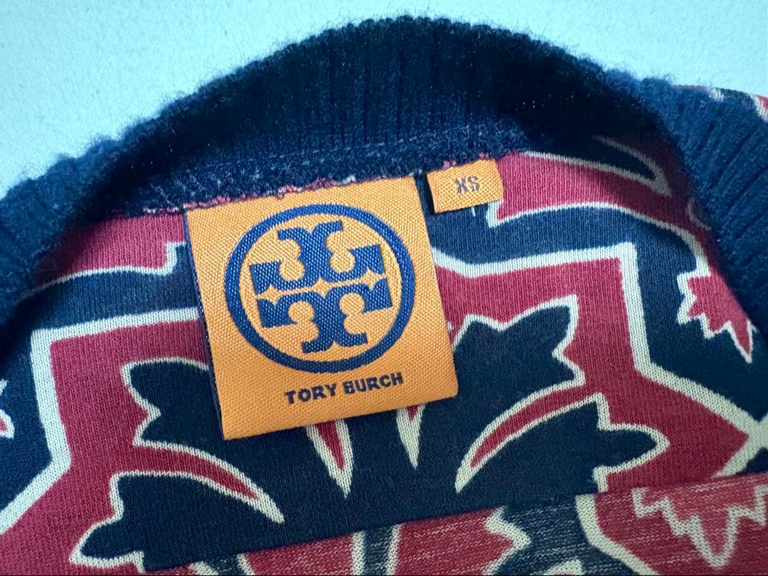 ❤️TORY BURCH シルク混　憲章付き　ロゴボタン　総柄　XS