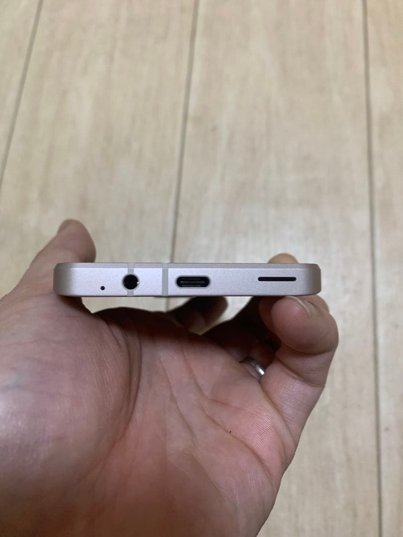 美品　SHARP AQUOS sense8 送料無料