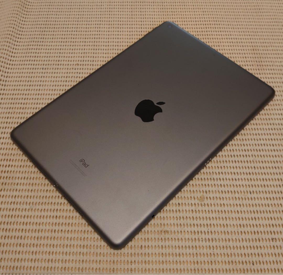 完動品iPad第8世代(A2270)本体32GBグレイ送料込EQ1GC