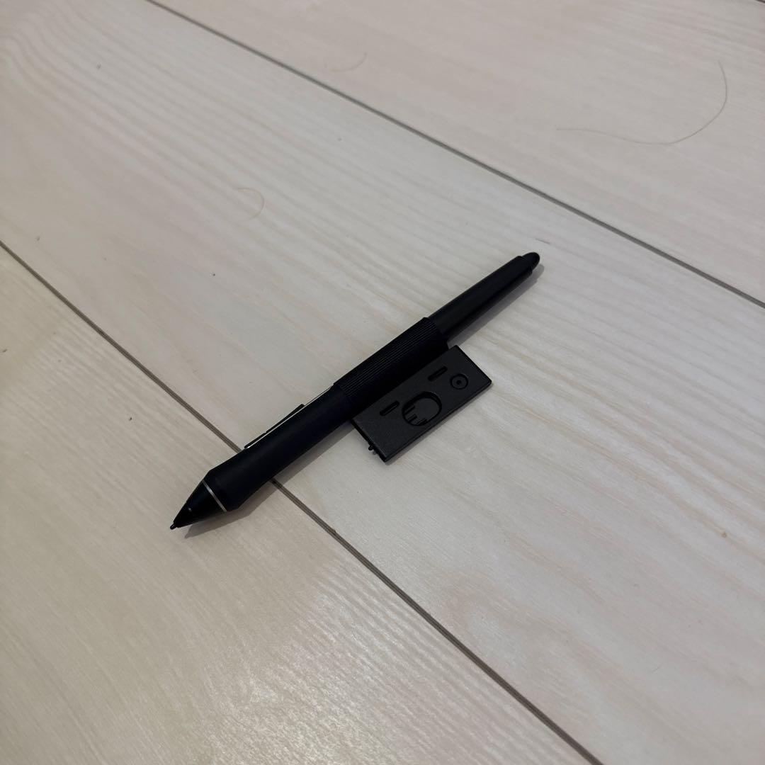 Wacom Cintic22 液晶ペンタブレット