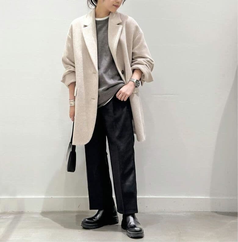 2024.展示のみ美品　アンゴラウールオーバサイズジャケット　ベージュ