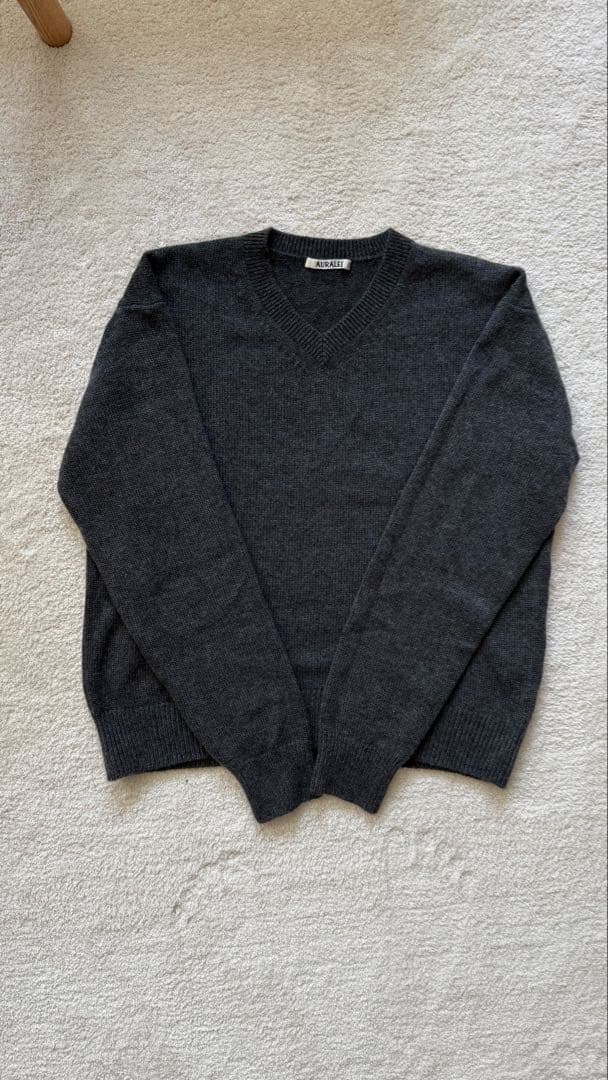 トップス LIGHT CASHMERE KNIT V-NECK P/O
