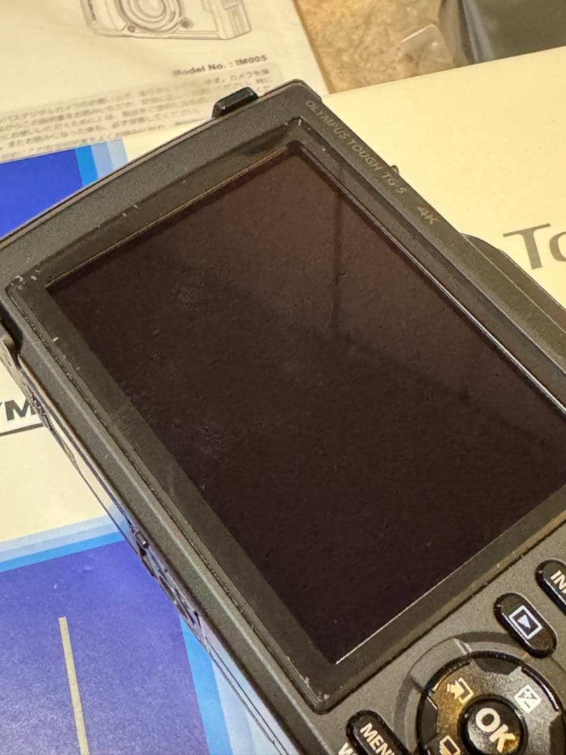 OLYMPUS Tough TG5　レッド　小傷あり