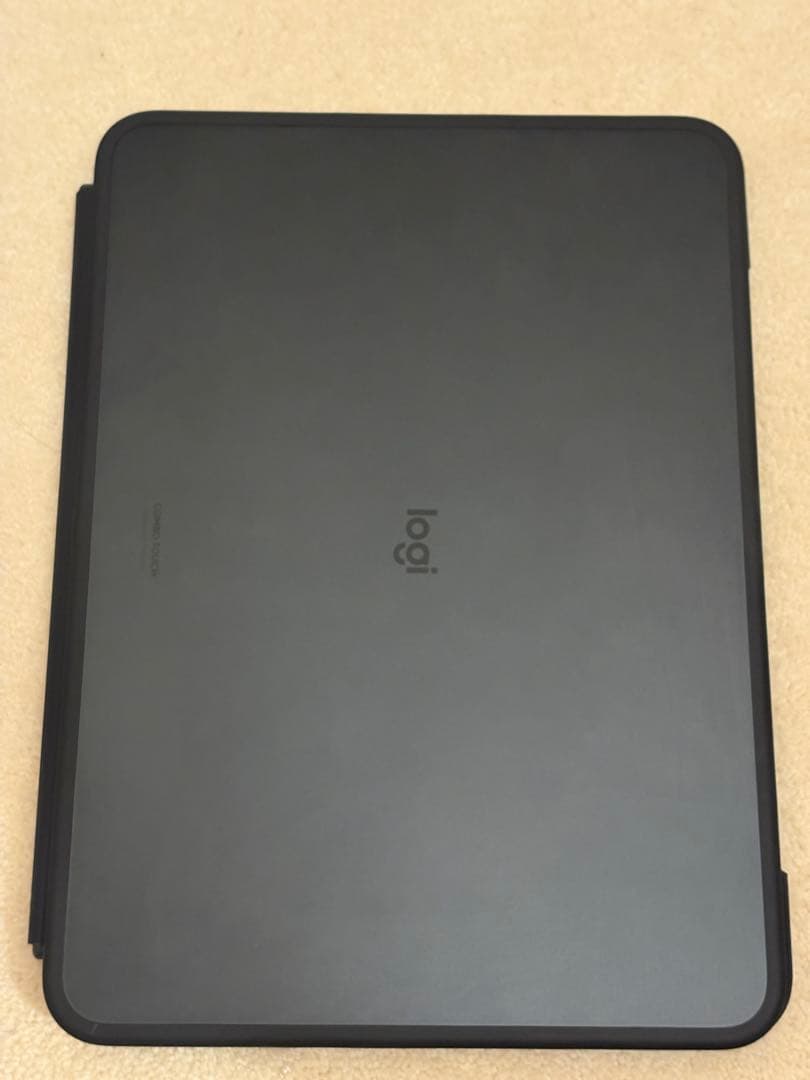 ほぼ未使用 iPad Pro 11インチ (M4 M5) Combo Touch