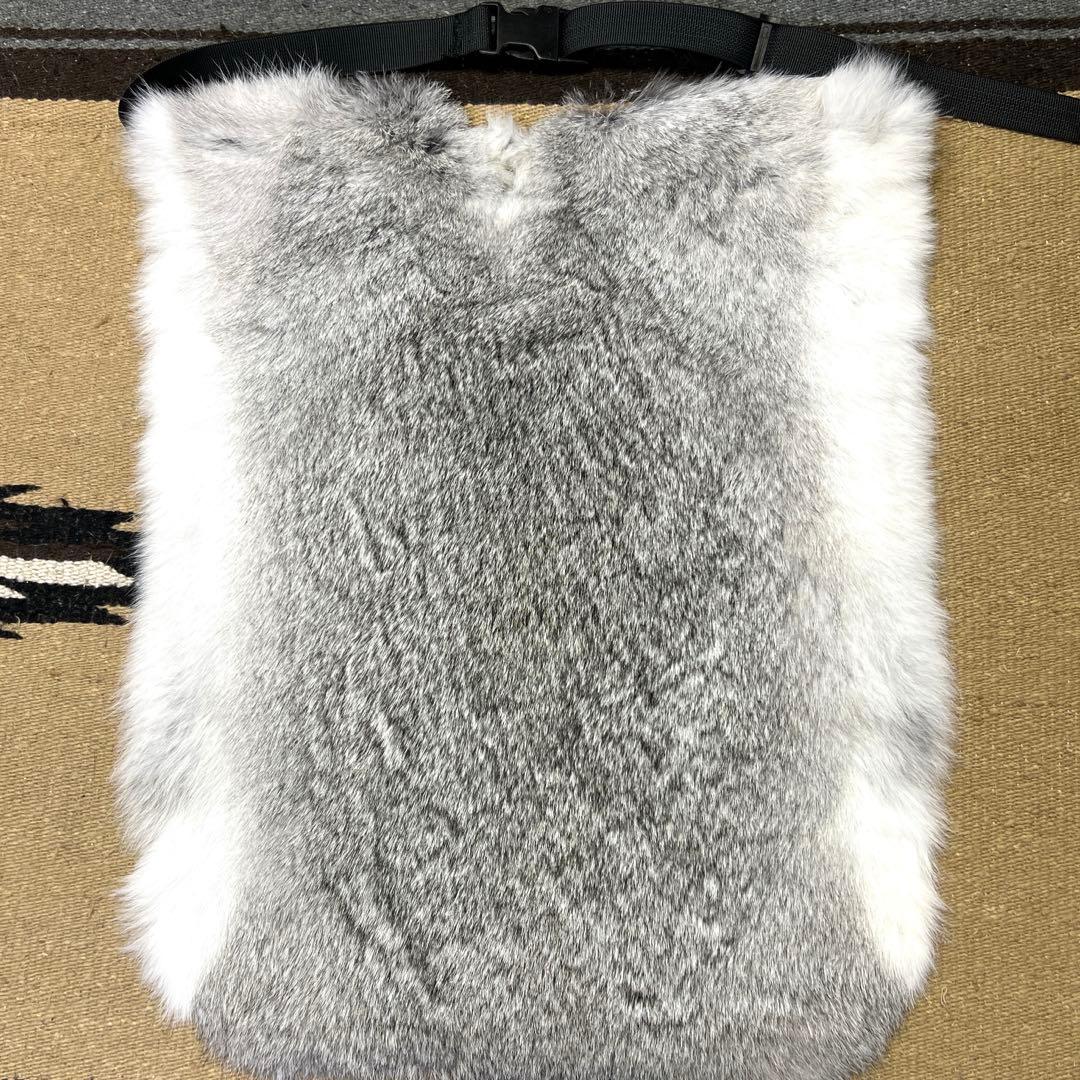 極上特大　ラビット尻あて　座布団　ウサギ毛皮敷物　キャンプ　登山　スキー　チェア