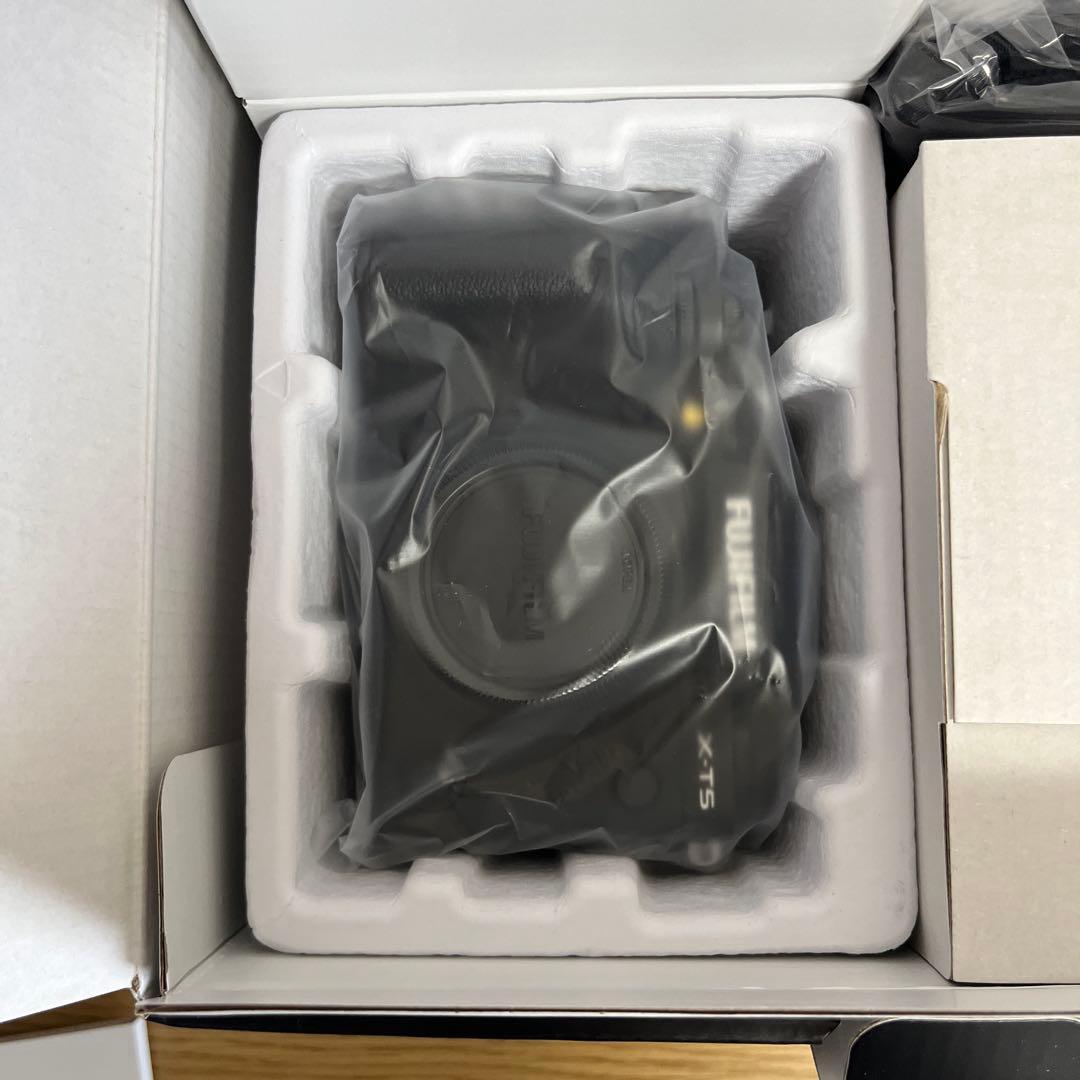 FUJIFILM X-T5 ボディ　ブラック　新品未使用　ミラーレス一眼