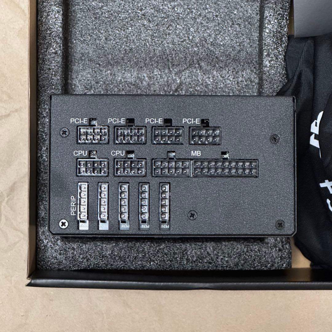 1200W 電源ユニット FSP Hydro PTM PRO 80PLUS