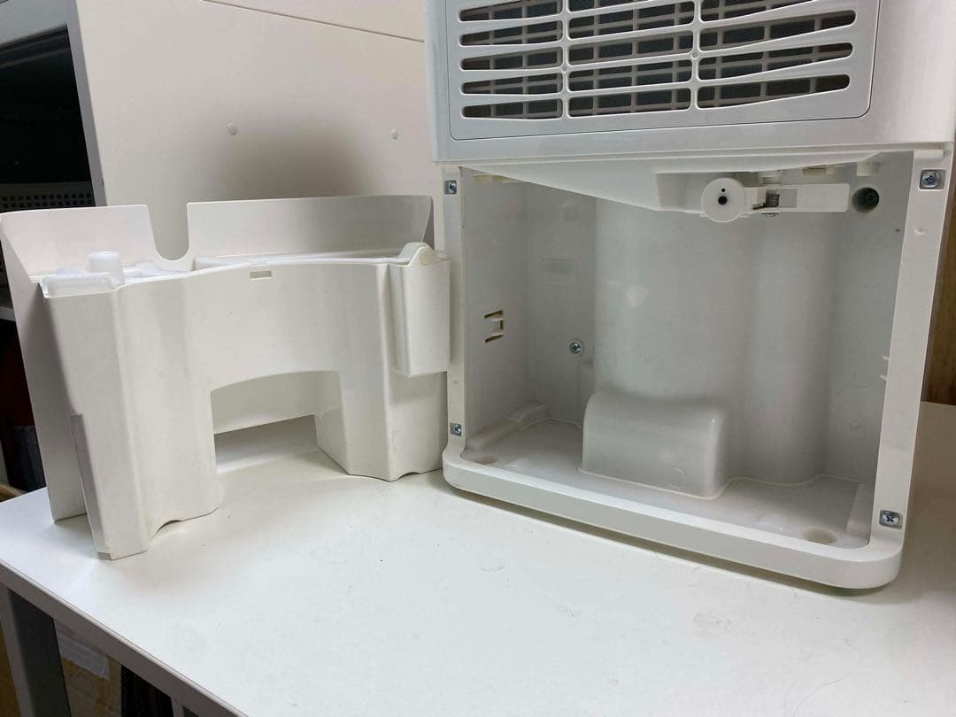 アイリスオーヤマ 衣類乾燥除湿機 DCE-6515 2017年製 中古 美品