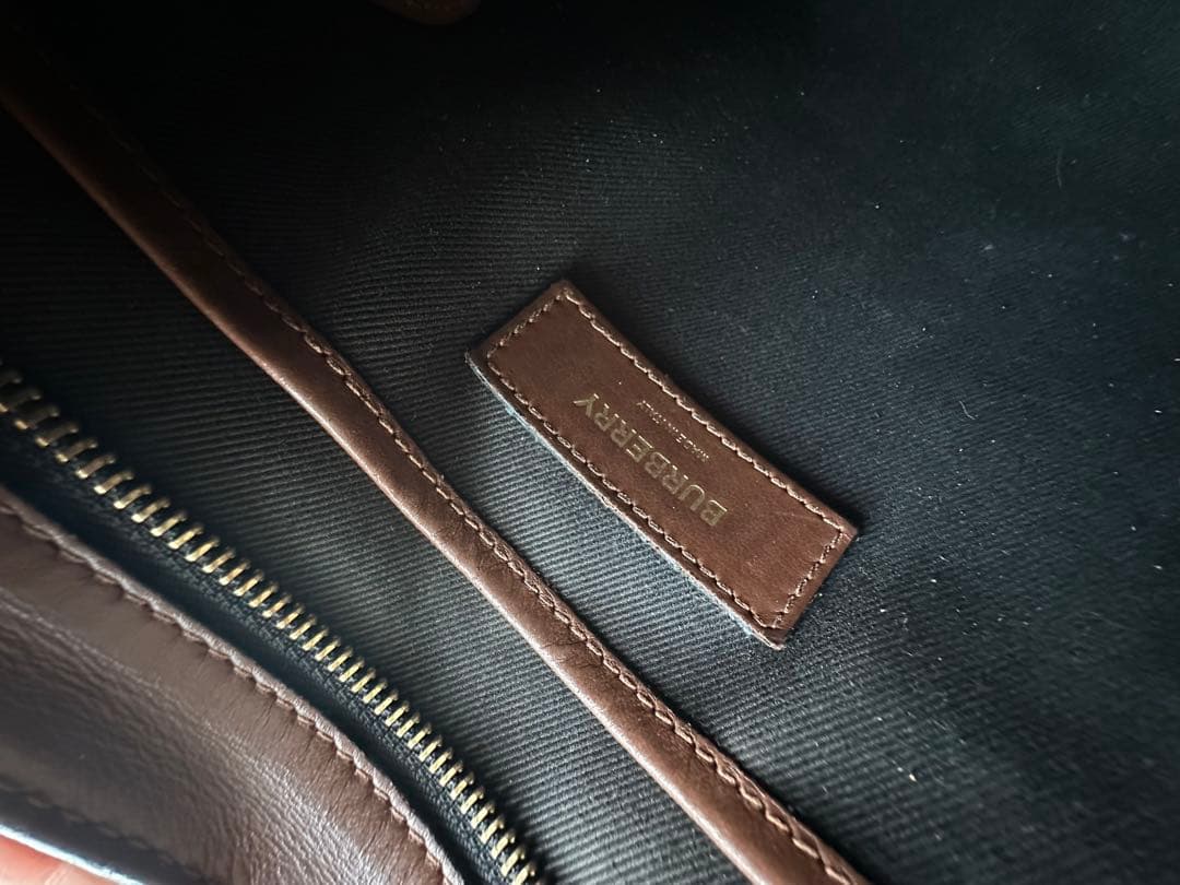 Burberry ショルダーバッグ　モノグラム　アナグラム