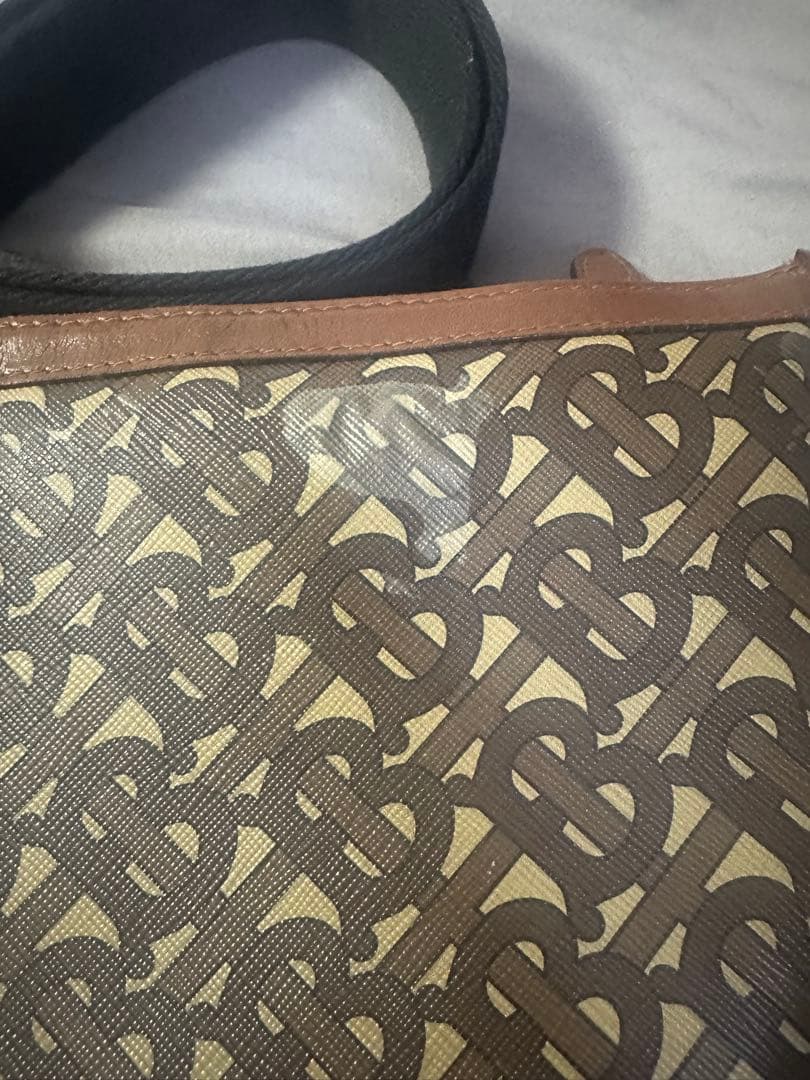 Burberry ショルダーバッグ　モノグラム　アナグラム
