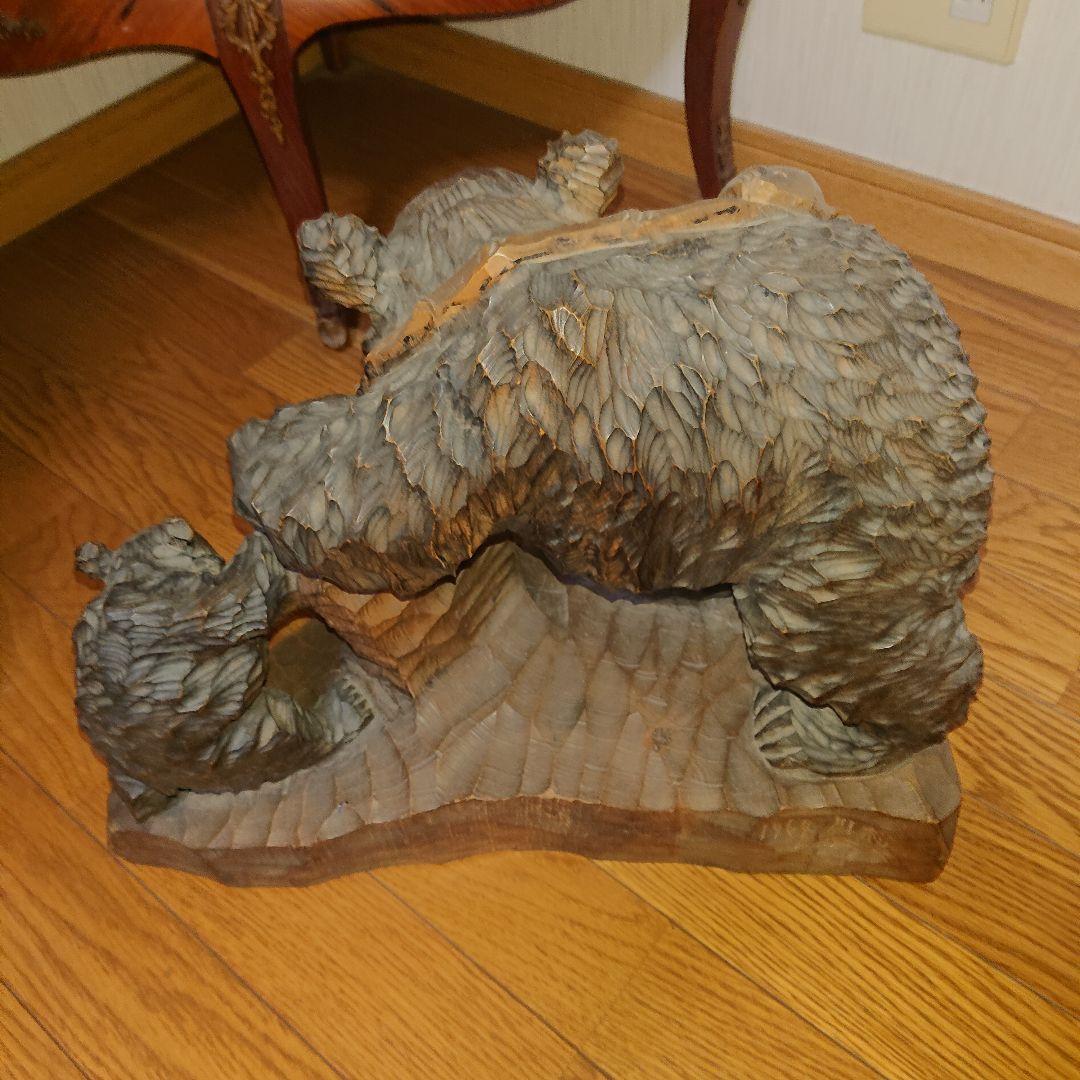 川村エベの木製クマと子クマの彫刻