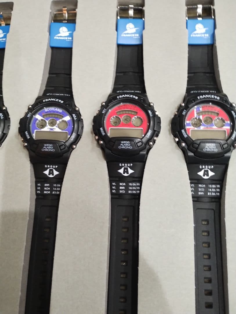 未使用美品！FIFAワールドカップ1998時計セット 全32本限No.0154