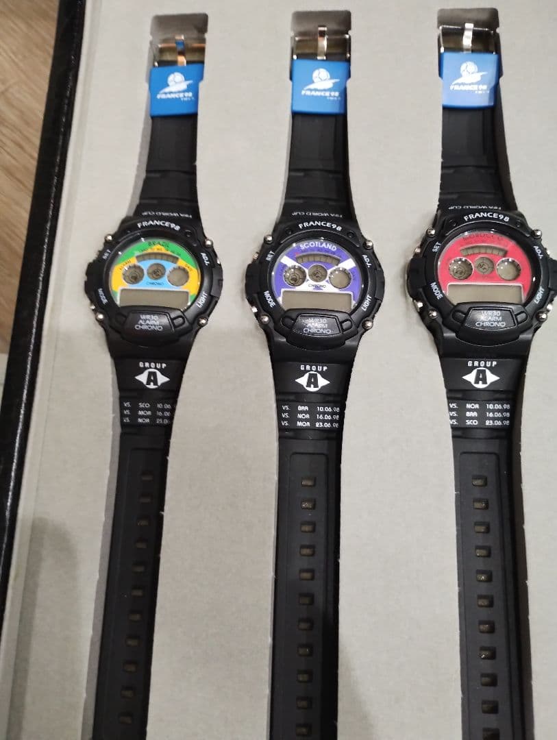未使用美品！FIFAワールドカップ1998時計セット 全32本限No.0154