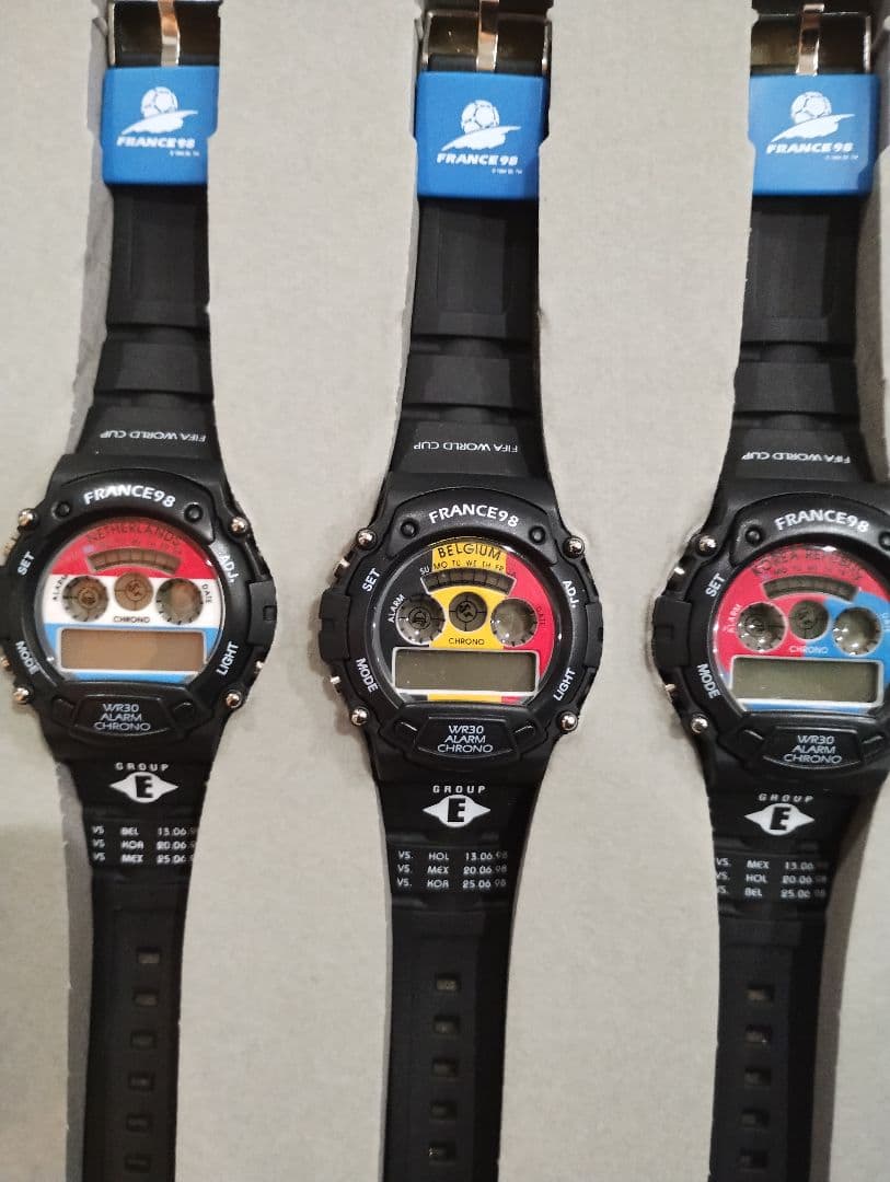 未使用美品！FIFAワールドカップ1998時計セット 全32本限No.0154