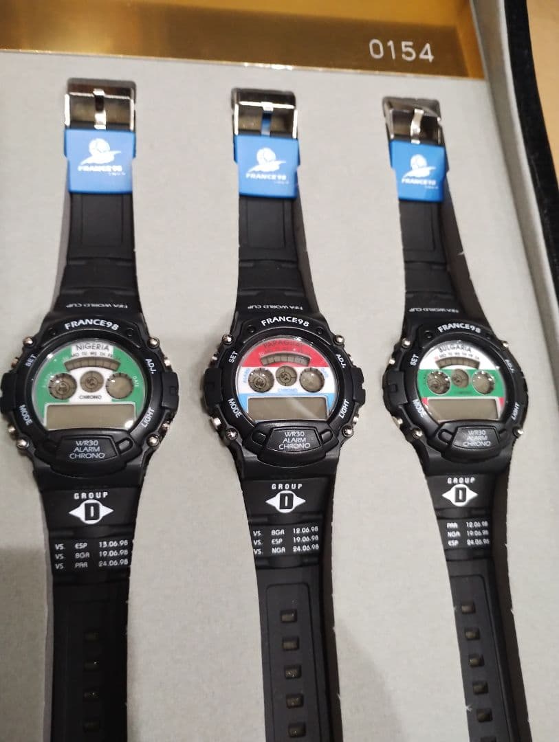 未使用美品！FIFAワールドカップ1998時計セット 全32本限No.0154