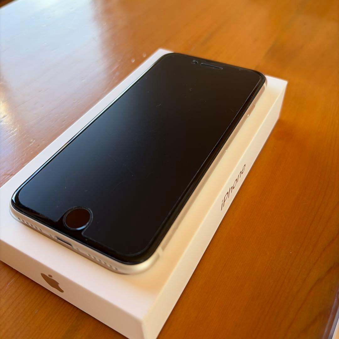 Apple iPhone SE (第3世代) 64GB スターライト