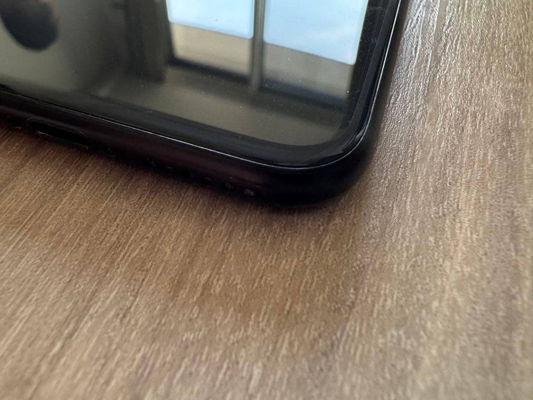 Apple iPhone SE (第2世代) ブラック 64GB