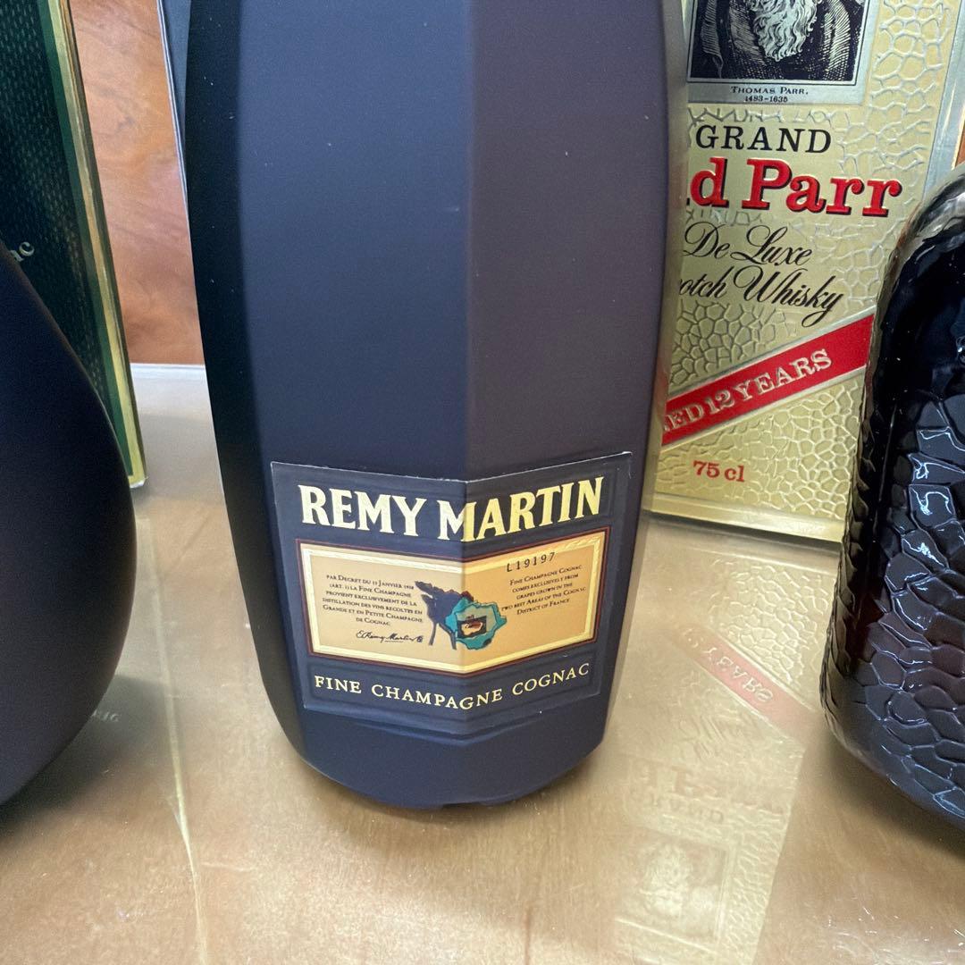 YSL REMY MARTIN、Otaru、Old Parr 古酒3本