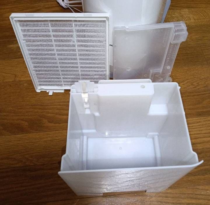 【美品】CORONA衣類乾燥除湿機。