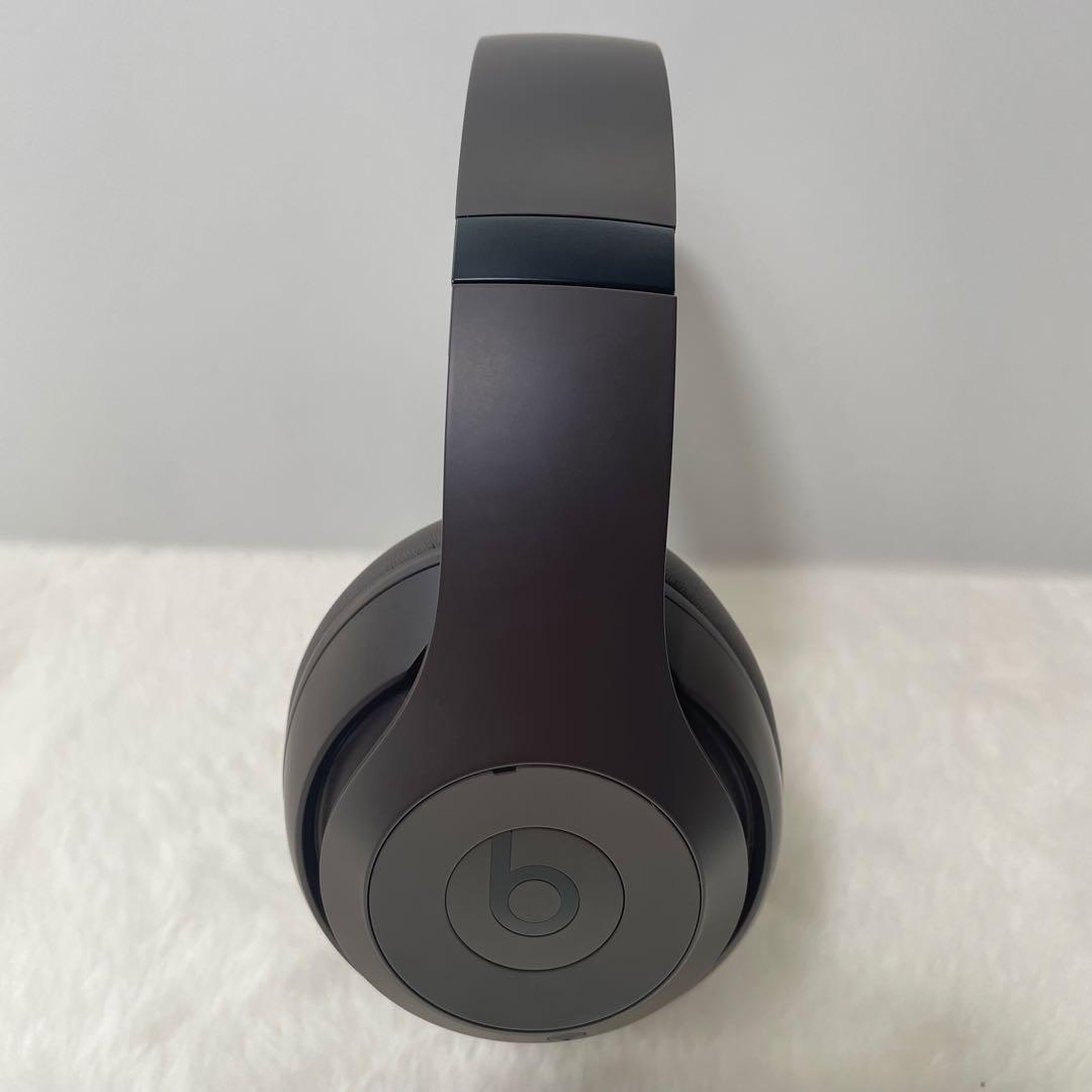 美品　Beats Studio Pro ワイヤレスヘッドフォン ディープブラウン