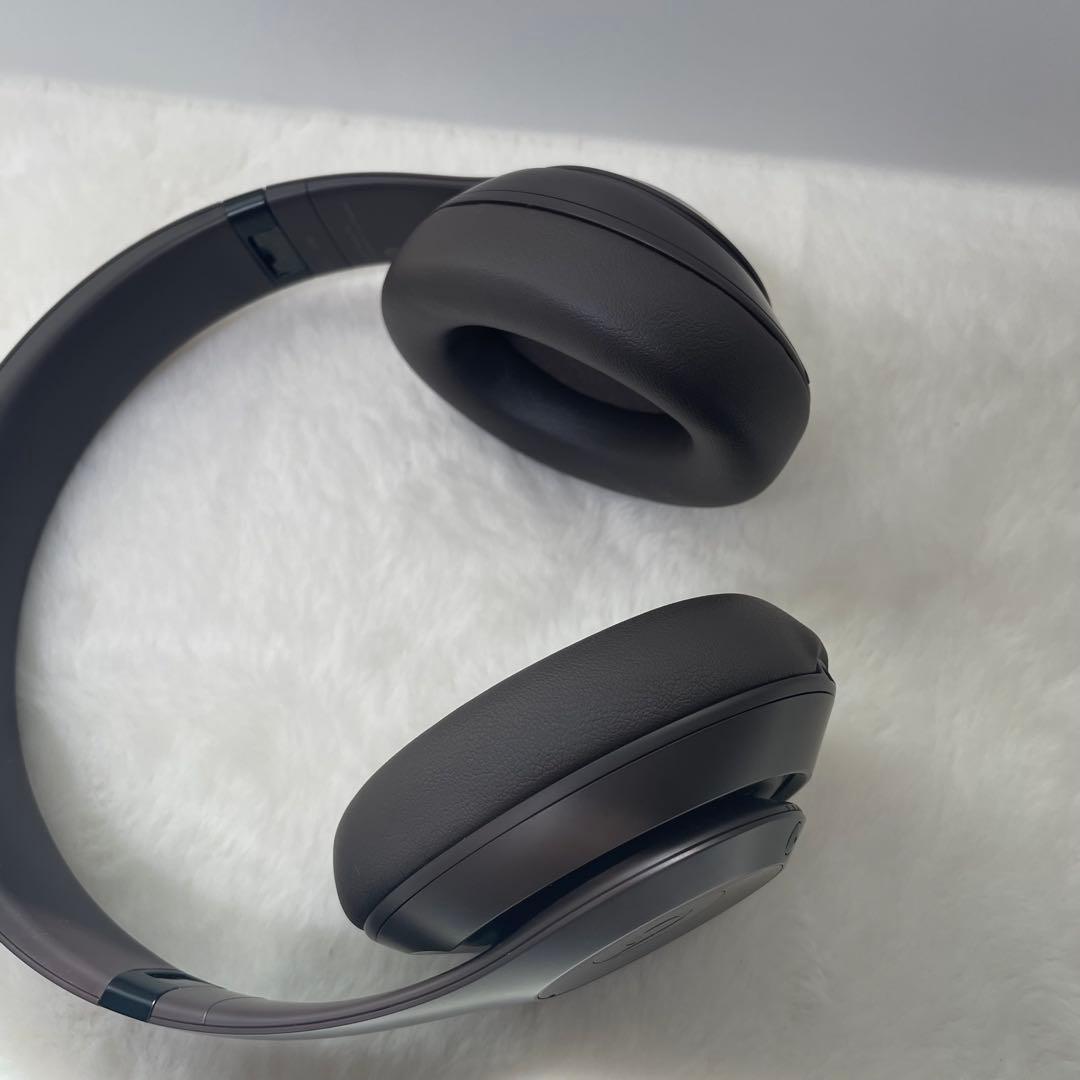 美品　Beats Studio Pro ワイヤレスヘッドフォン ディープブラウン