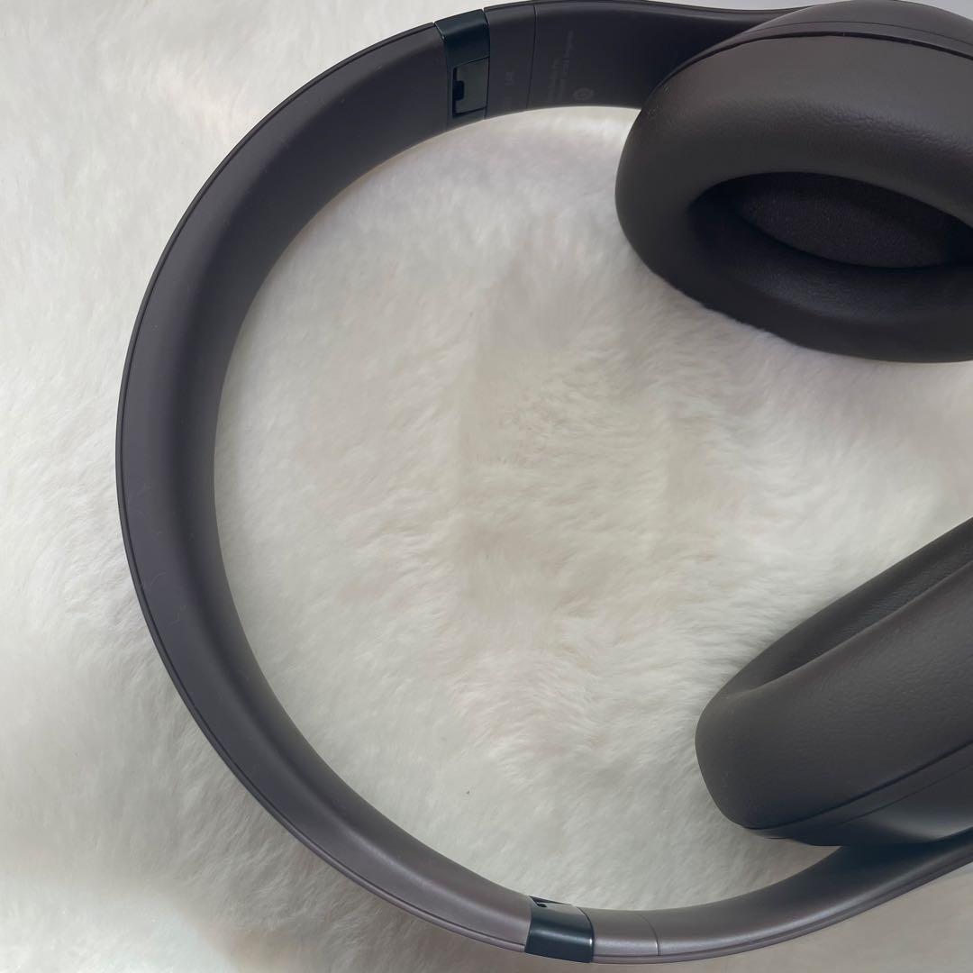美品　Beats Studio Pro ワイヤレスヘッドフォン ディープブラウン