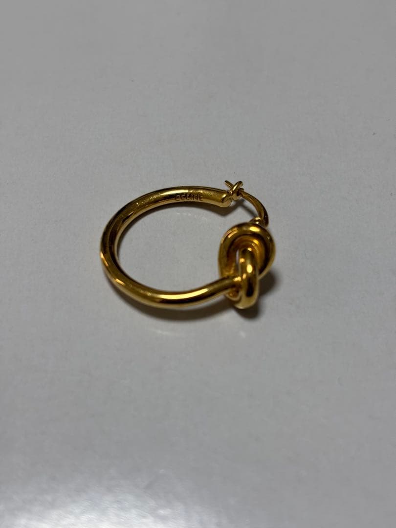 てつお。CELINE ノットスモールフープ ピアス ゴールド
