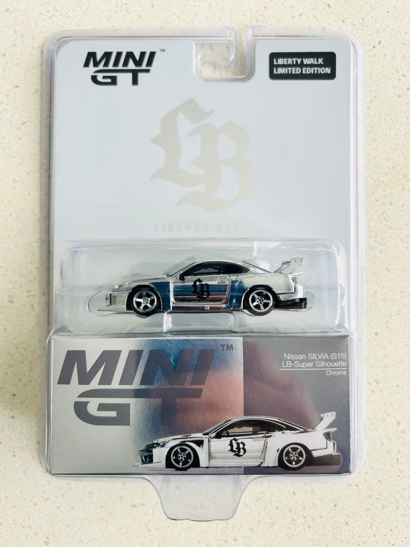 ミニカー MINI GT Nissan Silvia S15 LIBERTY WALK