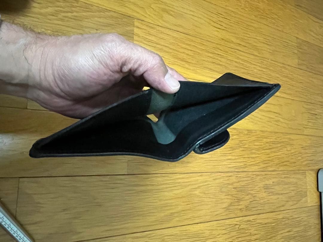 ゴールドキッド　ハンドメイドレザー財布