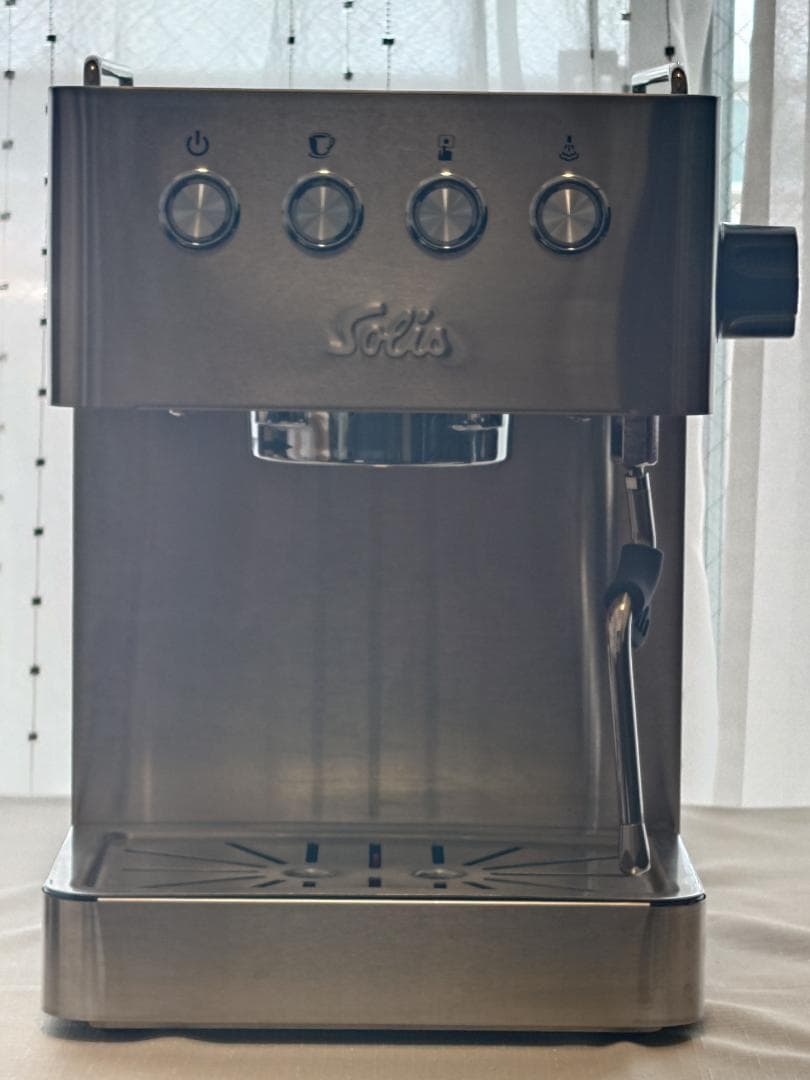 Solis エスプレッソマシン 本体と付属品