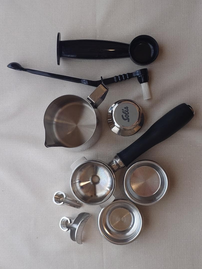 Solis エスプレッソマシン 本体と付属品