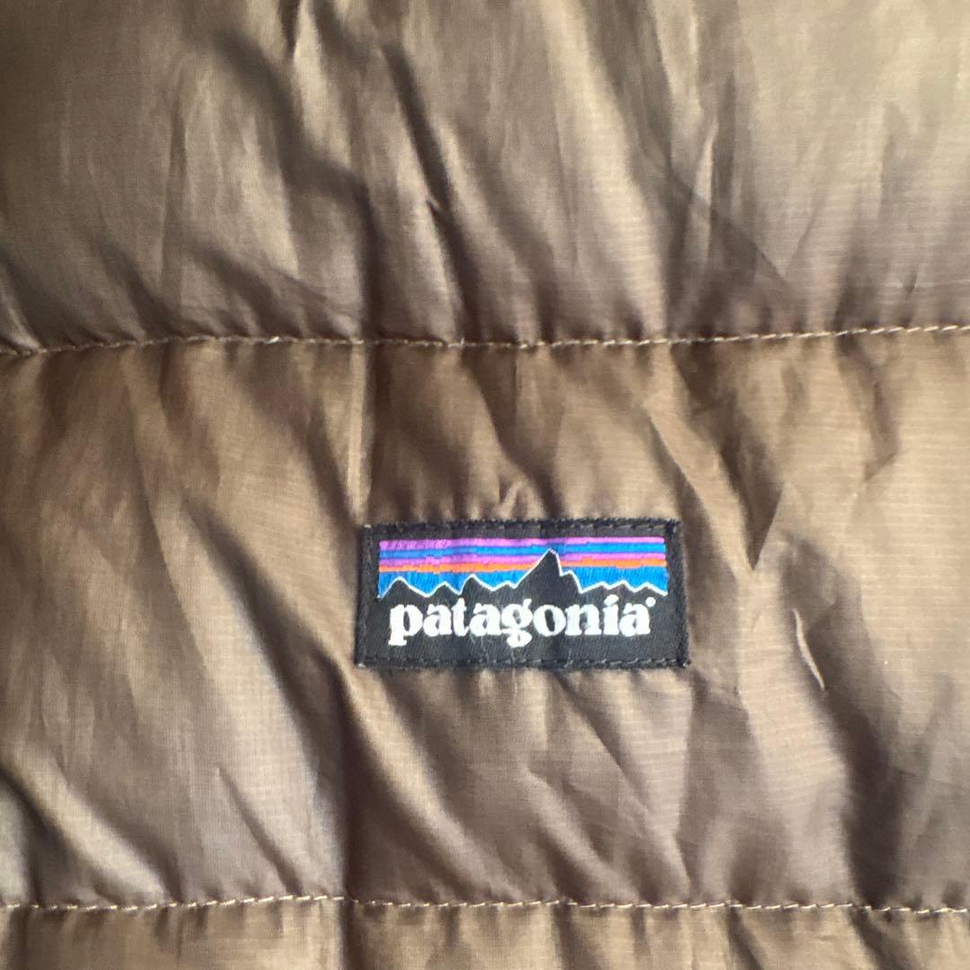 Patagonia ハイロフトダウンフーディ