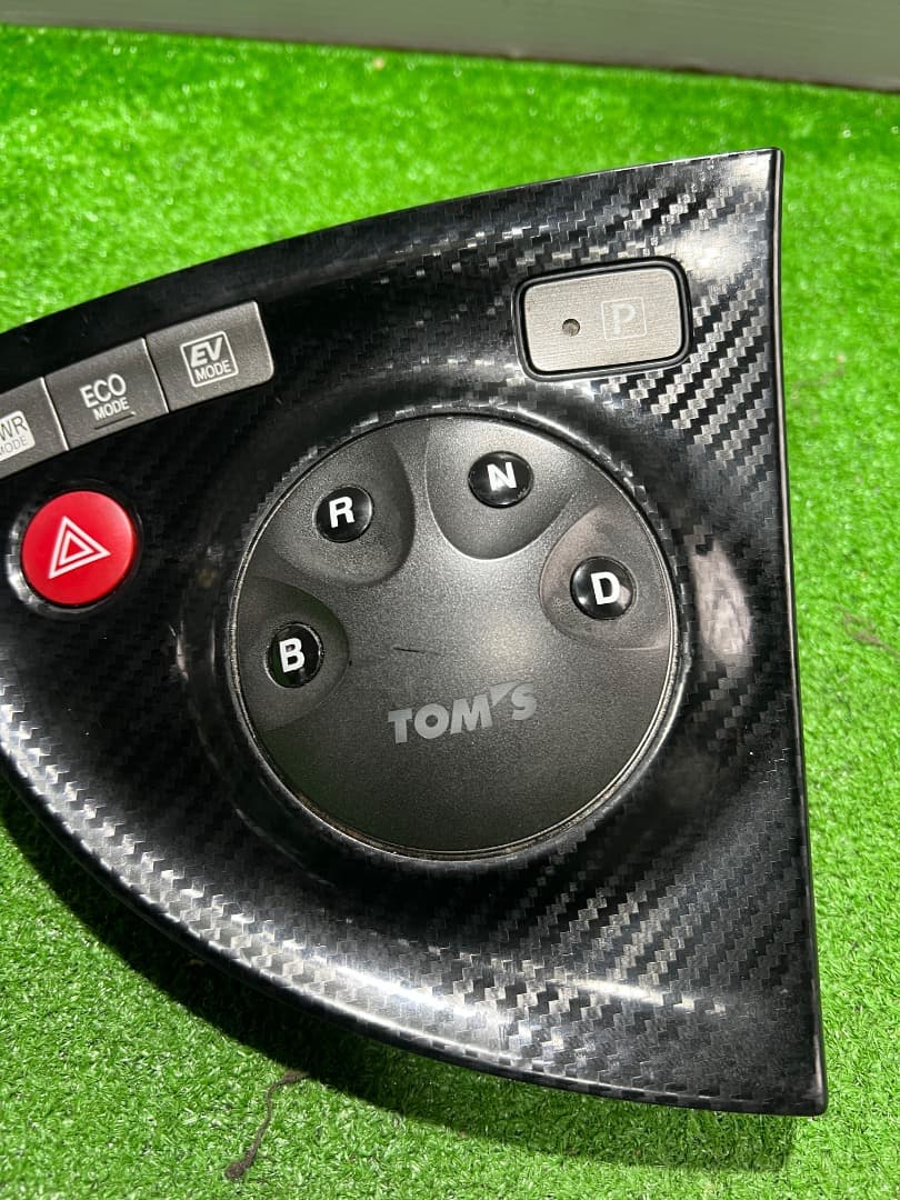 トムス TOM’S シフトポジションスイッチ 30プリウス　ZVW30