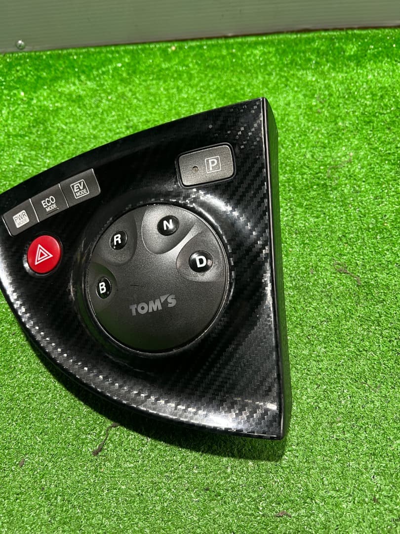 トムス TOM’S シフトポジションスイッチ 30プリウス　ZVW30