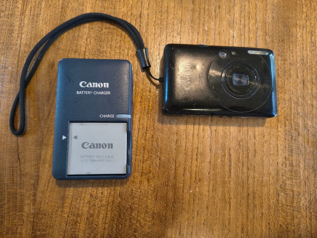 Canon デジカメ DIGITAL IXUS 100 IS（ブラック）充電器