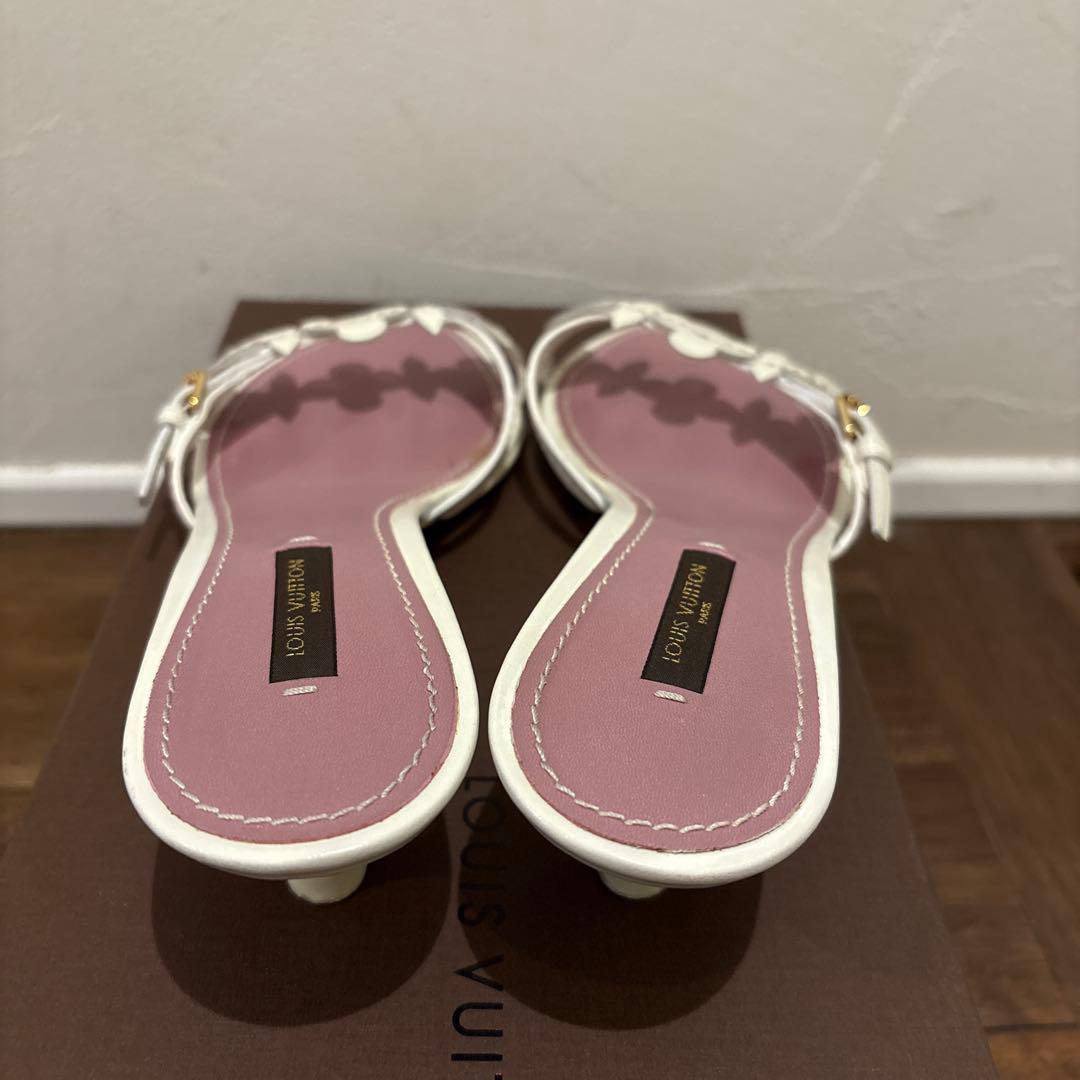 Louis Vuitton フラワー装飾ミュール