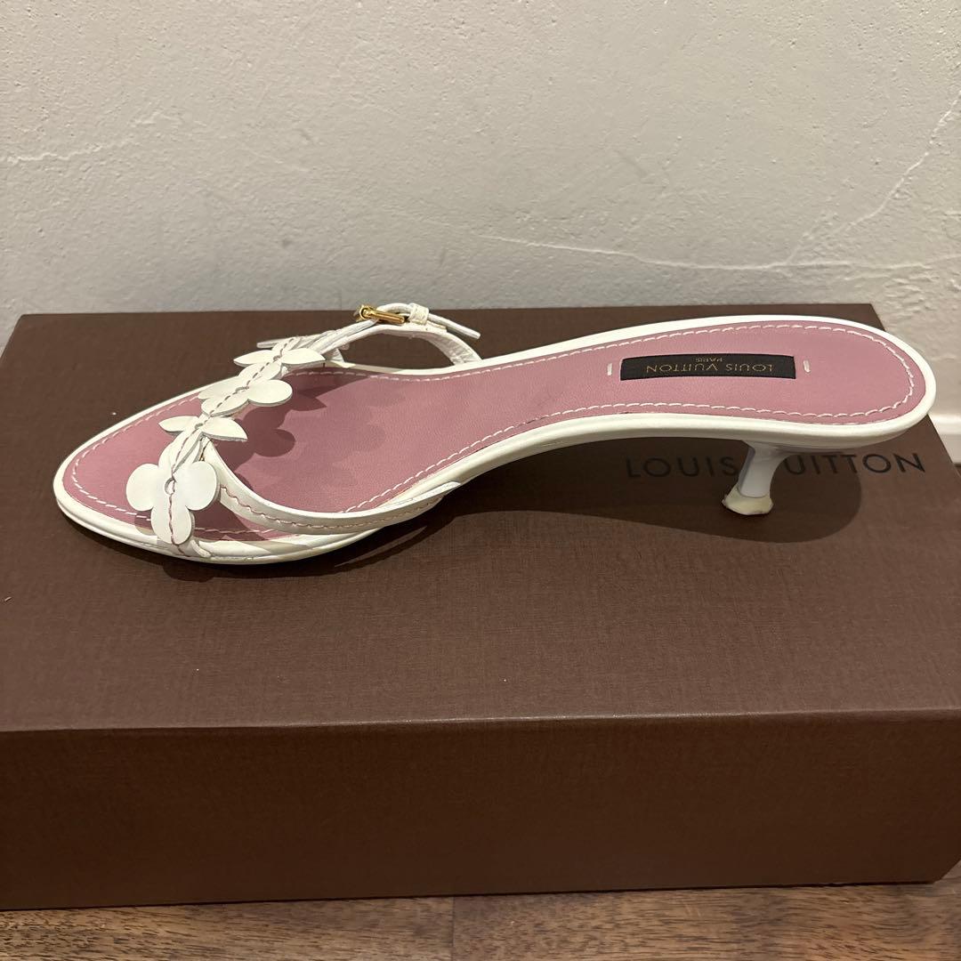 Louis Vuitton フラワー装飾ミュール