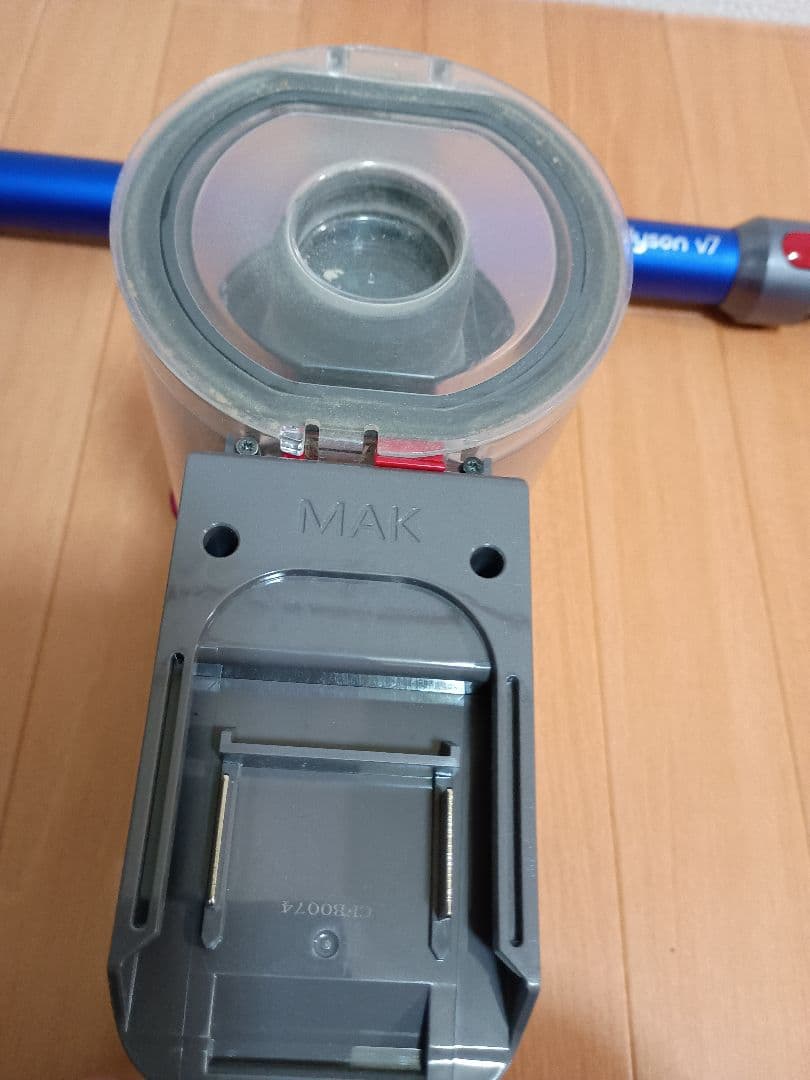 dyson V7 ハンディクリーナー　マキタバッテリーアダプター　ダイソン